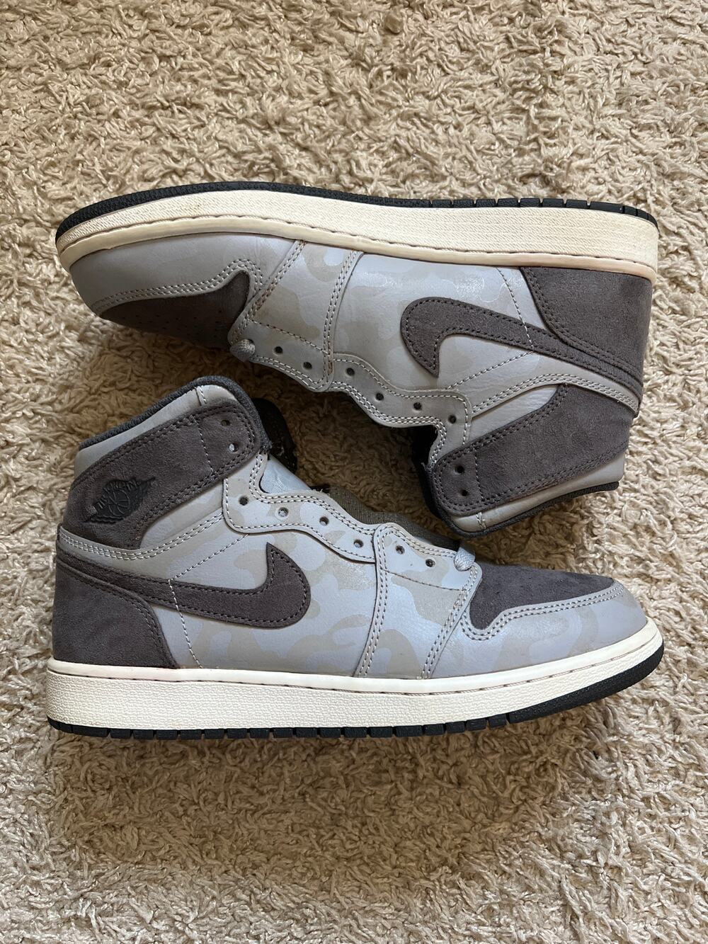 Nike Air Jordan 1 Retro High Premium Grey Camo Size 7 Youth - Authentic